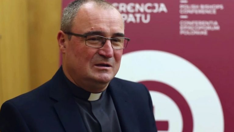 bp Szymon Stułkowski